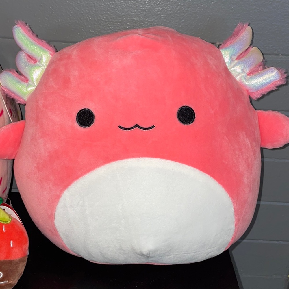 Archie Axolotl Valentines edition Squishmallow